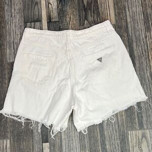 🔥 GUESS LOS ANGELES White Factory Cut-off Denim Jean Shorts Women Size 29 - EUC